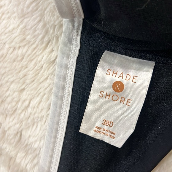 Shade & Shore Black and White Women's Swim Top 38D UnderWire - Picture 7 of 7